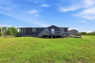 336 Cowboys Ln, Springtown, TX 76082 - Photo 1