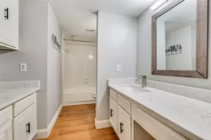8560 Park Ln, Dallas, TX 75231 - Photo 19