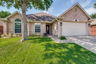 2514 Meadowview Dr, Corinth, TX 76210 - Photo 1