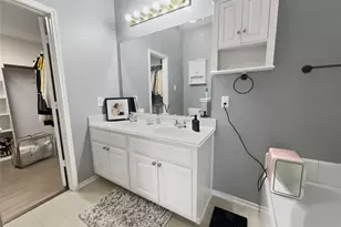2823 Brookhurst Dr, Grand Prairie, TX 75052 - Photo 11