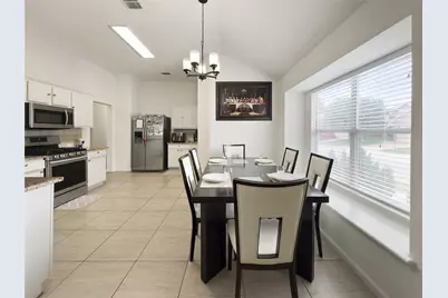 2823 Brookhurst Drive, Grand Prairie, TX 75052 - Photo 7