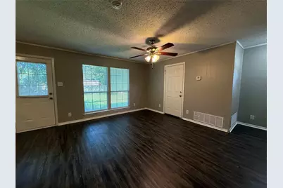 303 Ridgefield Circle, Mesquite, TX 75149 - Photo 7