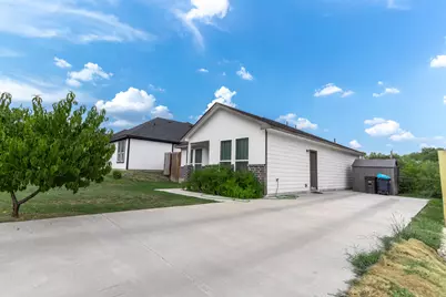 2808 NW 17th Street, Fort Worth, TX 76106 - Photo 1