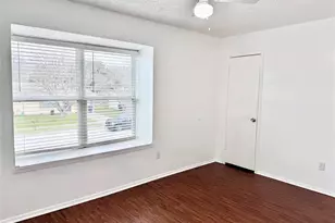 441 SW Thomas St, Burleson, TX 76028 - Photo 19
