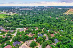 2605 Sunlight Dr, Arlington, TX 76006 - Photo 37