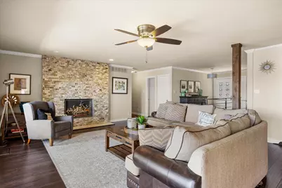 417 Peninsula Court, Granbury, TX 76048 - Photo 9