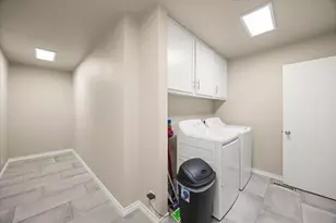417 Peninsula Ct, Granbury, TX 76048 - Photo 17