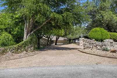 417 Peninsula Court, Granbury, TX 76048 - Photo 3