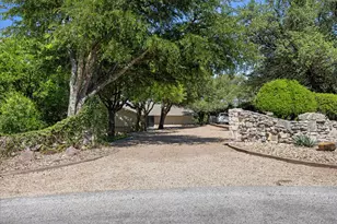 417 Peninsula Ct, Granbury, TX 76048 - Photo 3