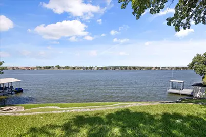 417 Peninsula Court, Granbury, TX 76048 - Photo 29