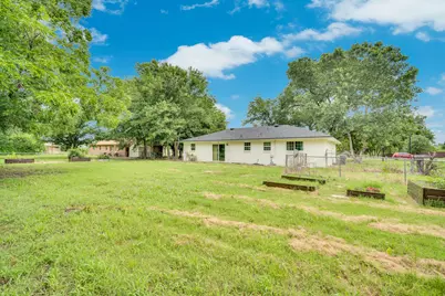 808 Gibson Road, Waxahachie, TX 75165 - Photo 21
