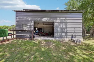 925 Meadow Dr, Copper Canyon, TX 75077 - Photo 35