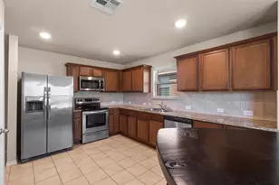 1546 Illinois Ave, Lancaster, TX 75134 - Photo 17