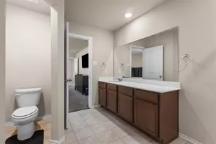 1546 Illinois Ave, Lancaster, TX 75134 - Photo 9
