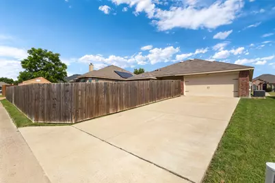 1546 Illinois Avenue, Lancaster, TX 75134 - Photo 27