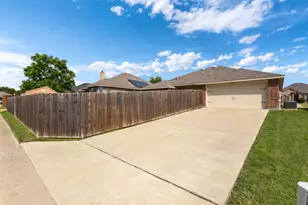 1546 Illinois Ave, Lancaster, TX 75134 - Photo 27
