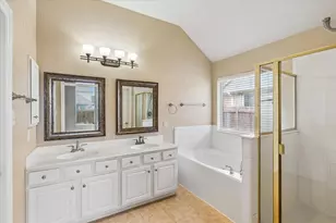 1204 Wildflower Ln, Flower Mound, TX 75028 - Photo 15