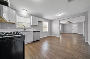 901 Johnson St, Terrell, TX 75160 - Photo 3