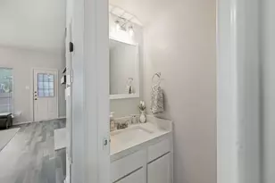 3812 Dalston Ln, Plano, TX 75023 - Photo 9