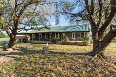 520 W Farm To Market Road 71, Mt Pleasant, TX 75455 - Photo 1