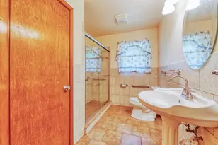 308 W White St, Pilot Point, TX 76258 - Photo 7