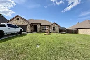 2105 Stonegate Blvd, Bridgeport, TX 76426 - Photo 5