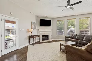 2501 Great Bear Ln, Denton, TX 76210 - Photo 9
