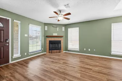 1809 Water Oak Drive, Lewisville, TX 75067 - Photo 5