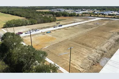 522 N Country Meadow Circle, Cleburne, TX 76033 - Photo 17