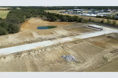 522 N Country Meadow Circle, Cleburne, TX 76033 - Photo 5