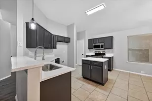 1844 McNeely St, Lancaster, TX 75134 - Photo 5