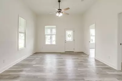 113 Throckmorton Street, Weatherford, TX 76086 - Photo 5