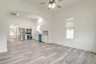 113 Throckmorton St, Weatherford, TX 76086 - Photo 9