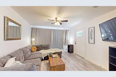 922 Tamara Lane, Grand Prairie, TX 75051 - Photo 5