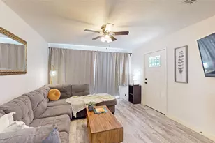 922 Tamara Ln, Grand Prairie, TX 75051 - Photo 5