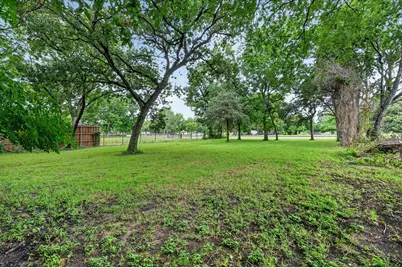 10618 Bruton Road, Dallas, TX 75217 - Photo 13