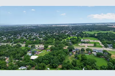 10618 Bruton Road, Dallas, TX 75217 - Photo 7