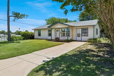 321 Lorna Street, Burleson, TX 76028 - Photo 3