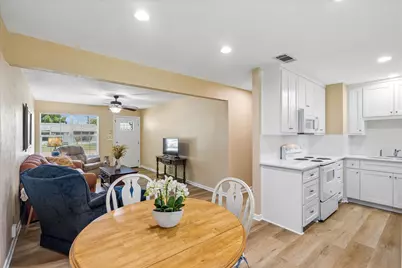 321 Lorna Street, Burleson, TX 76028 - Photo 7