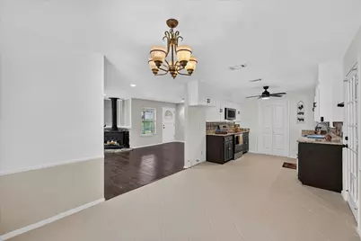 1300 Shannon Drive, Cleburne, TX 76031 - Photo 15