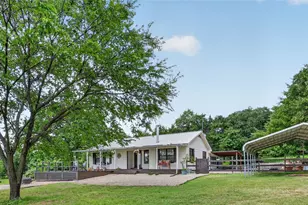1300 Shannon Dr, Cleburne, TX 76031 - Photo 3