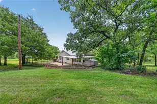 1300 Shannon Dr, Cleburne, TX 76031 - Photo 33