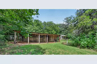 1300 Shannon Drive, Cleburne, TX 76031 - Photo 29