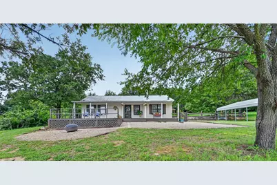 1300 Shannon Drive, Cleburne, TX 76031 - Photo 5