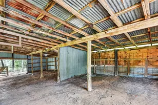 1300 Shannon Dr, Cleburne, TX 76031 - Photo 31