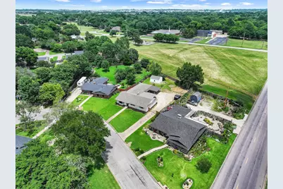 2505 Meadows Lane, Sherman, TX 75092 - Photo 5