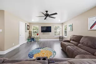 222 Wedgewood Dr, Mabank, TX 75156 - Photo 17