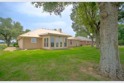812 Crestline Drive, Mexia, TX 76667 - Photo 9