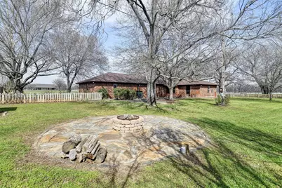 551 County Road 3390, Paradise, TX 76073 - Photo 31