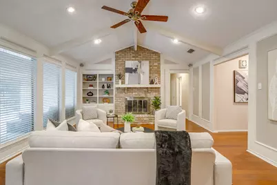 2907 Creekwood Drive, Grapevine, TX 76051 - Photo 25